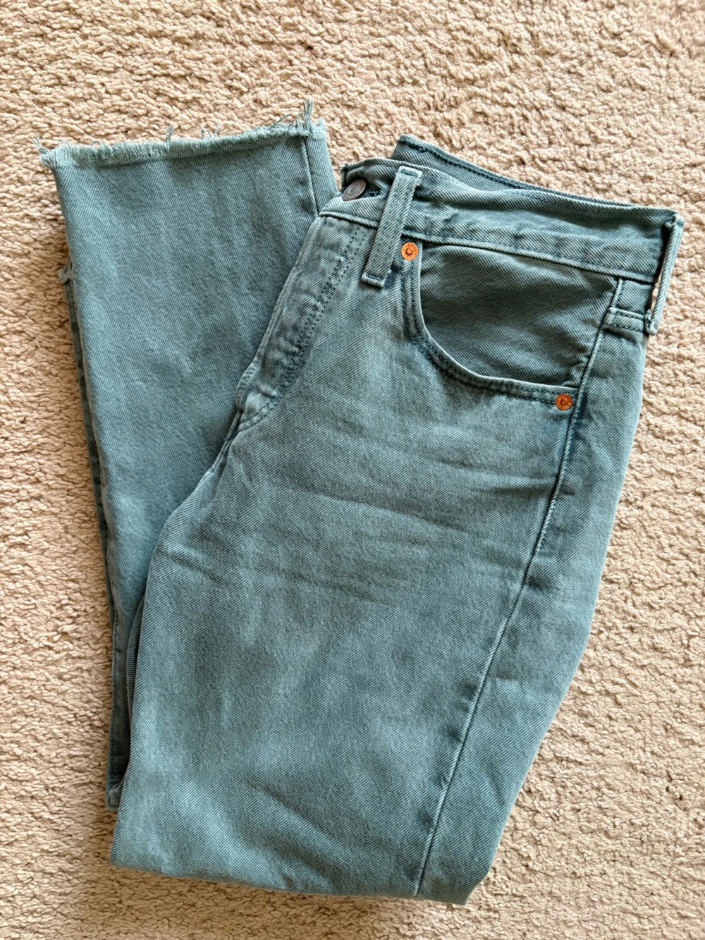Levi’s 501 cropped woman’s green Jeans raw hem - Classic Straight Fit
